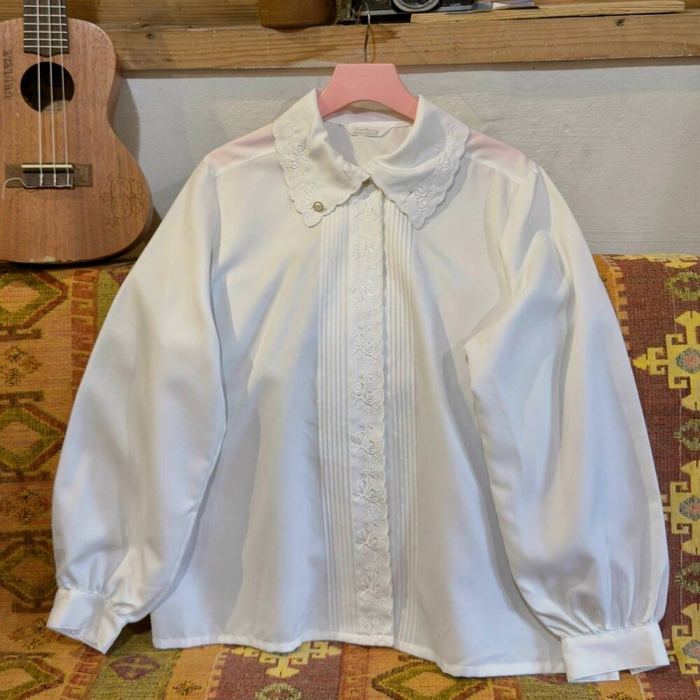 🌸 Vintage White Embroidered Collar Long Sleeve Blouse